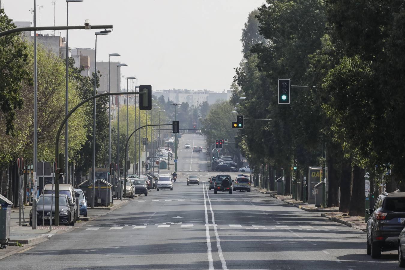 La Sevilla de los balcones: sin banderas, pero unidos frente al coronavirus