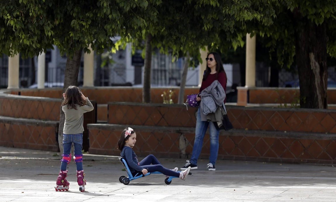 El barrio de Poniente de Córdoba durante el confinamiento, en imágenes