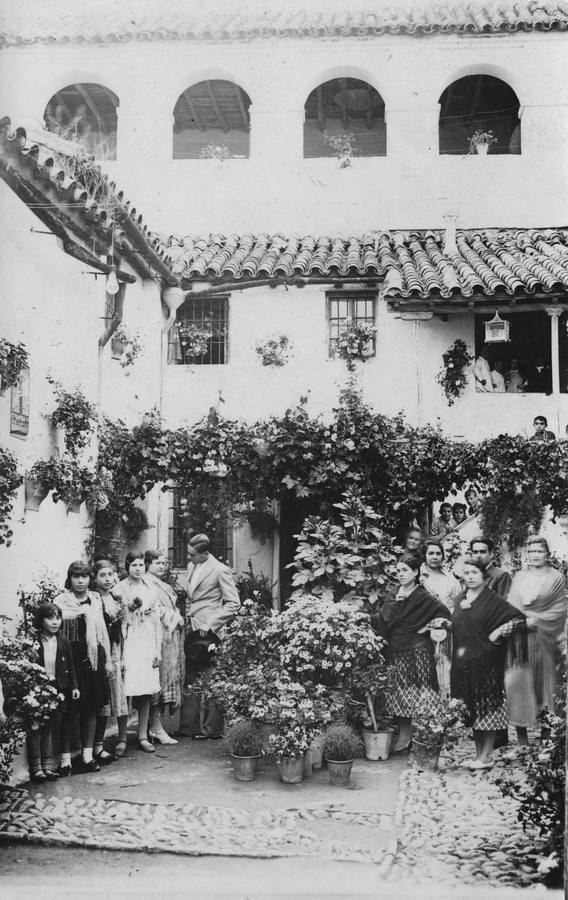 Patios de Córdoba | Una mirada en blanco y negro por una belleza centenaria