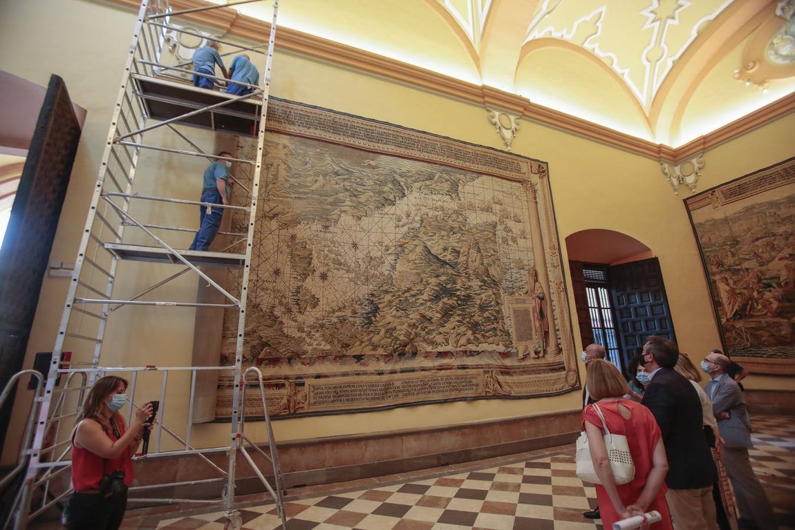 Vuelve a poder visitarse el Salón de los Tapices del Real Alcázar de Sevilla