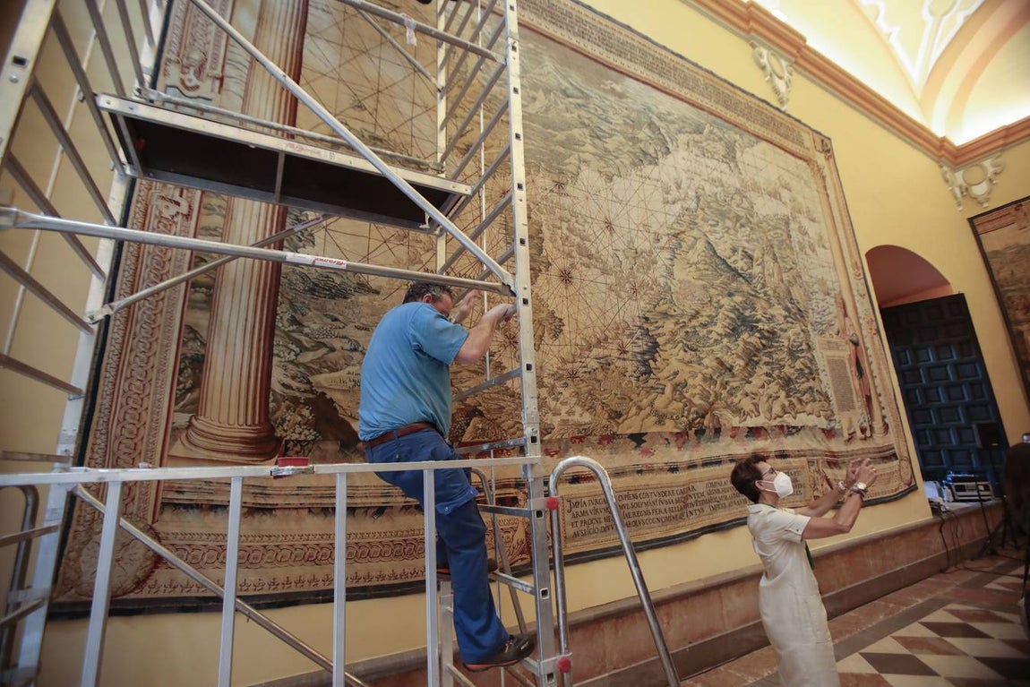 Vuelve a poder visitarse el Salón de los Tapices del Real Alcázar de Sevilla