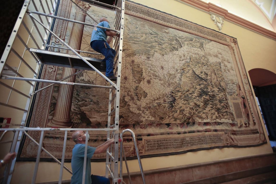 Vuelve a poder visitarse el Salón de los Tapices del Real Alcázar de Sevilla