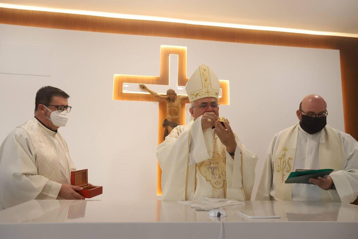 La bendición de la nueva iglesia del Beato Cristóbal de Santa Catalina, en imágenes