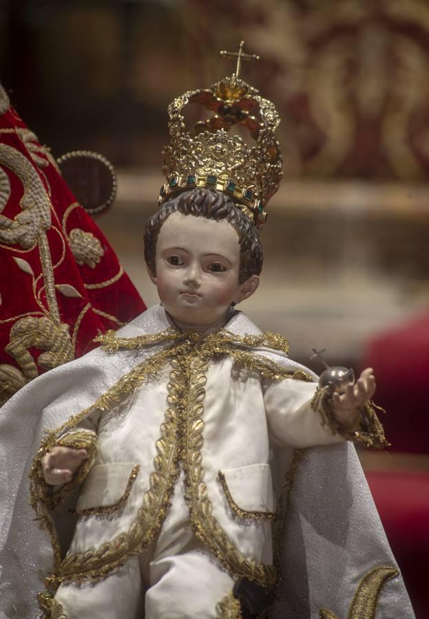 La patrona de Triana, en el día de su festividad