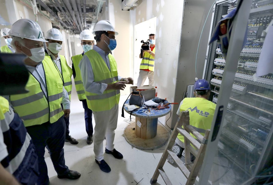 Moreno visita las obras de rehabilitación del antiguo Hospital Militar Vigil de Quiñones