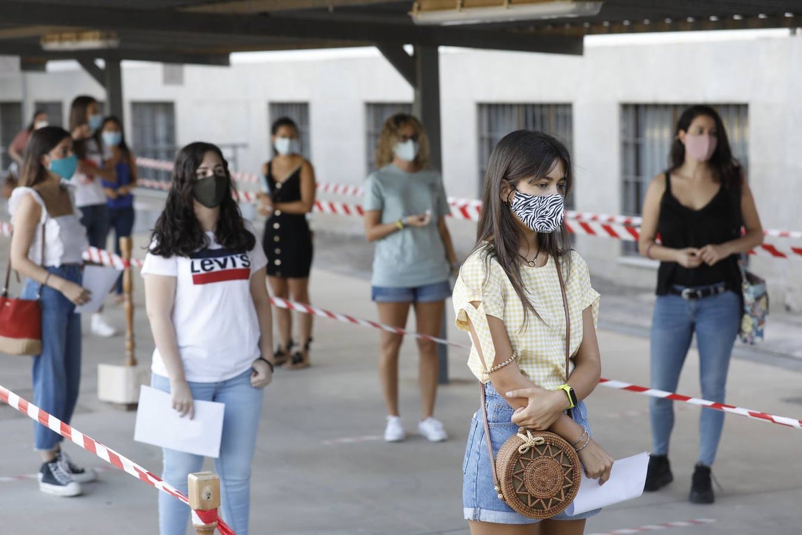 En imágenes, los test en la Escuela de Magisterio «Sagrado Corazón» de Córdoba