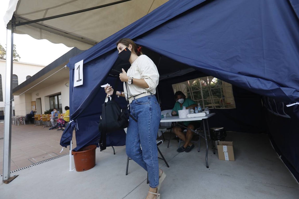 En imágenes, los test en la Escuela de Magisterio «Sagrado Corazón» de Córdoba