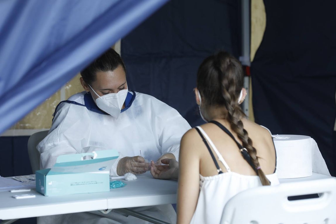 En imágenes, los test en la Escuela de Magisterio «Sagrado Corazón» de Córdoba