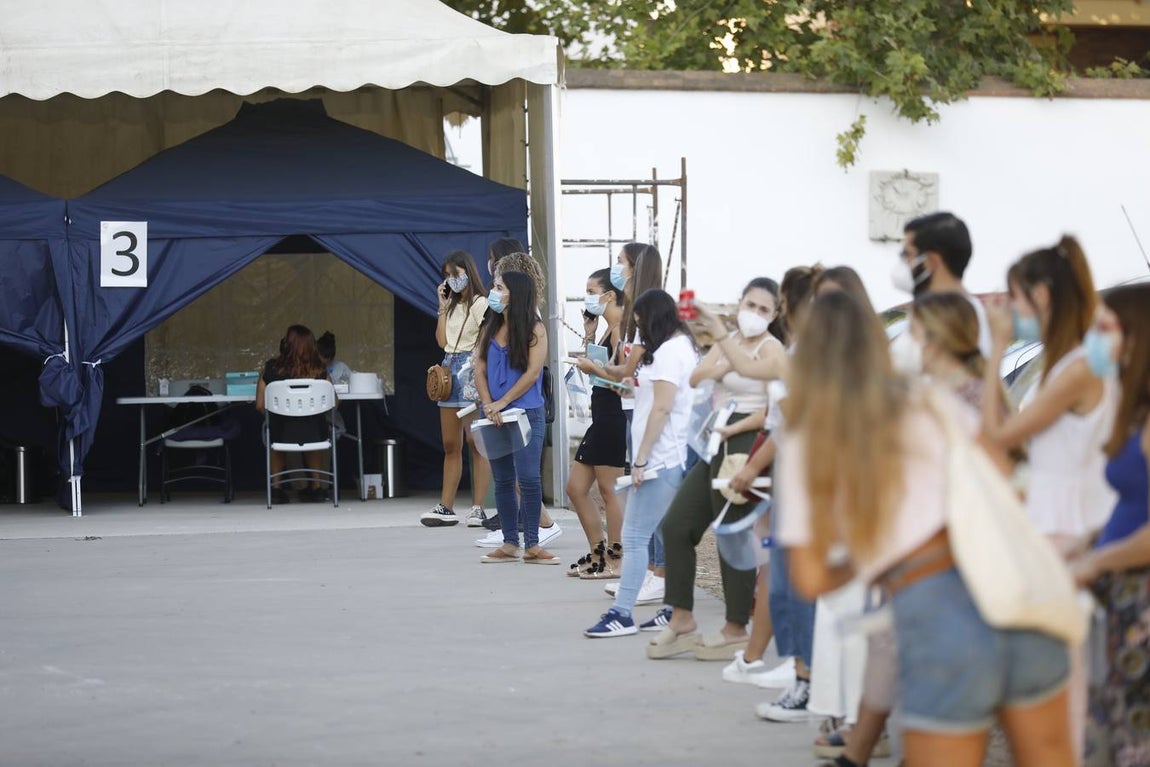 En imágenes, los test en la Escuela de Magisterio «Sagrado Corazón» de Córdoba