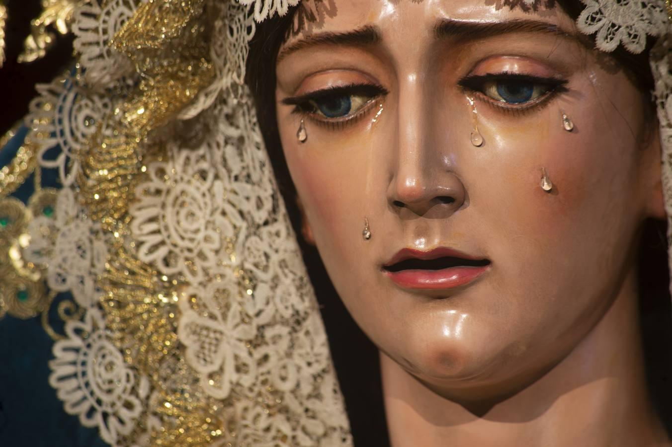 El «besamanos» de la Virgen de Consolación de la Sed