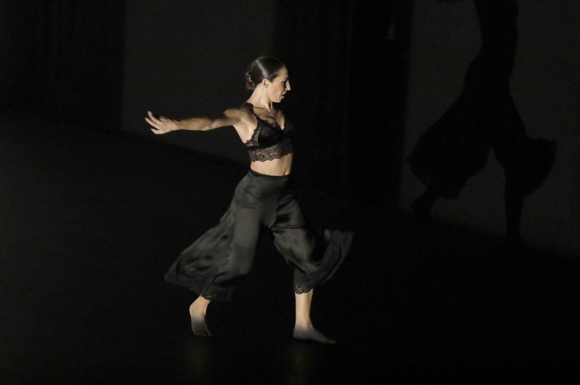 Ana Morales baila «En la cuerda floja» en la Bienal de Flamenco de Sevilla