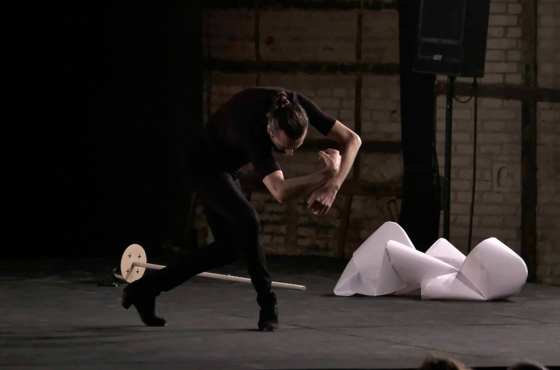 Andrés Marín presenta «La vigilia perfecta» en la Bienal