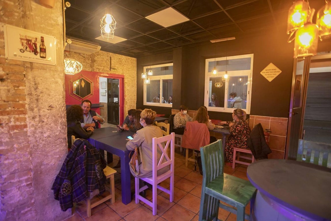 En imágenes, la última noche en la hostelería cordobesa antes del cierre a las 10