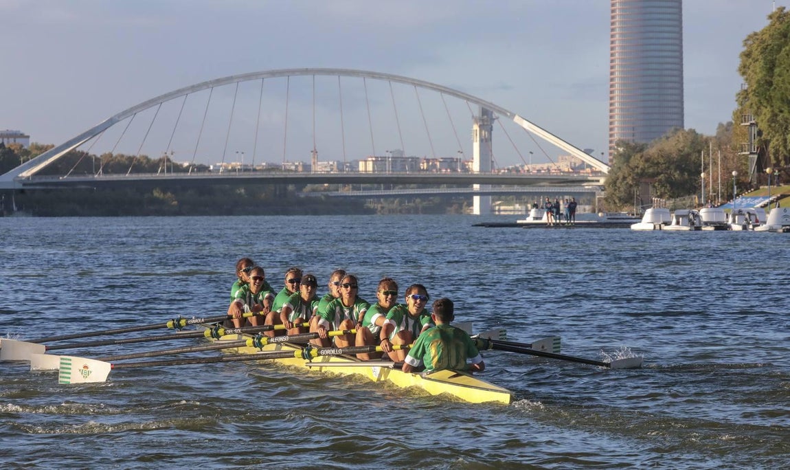 Victoria bética en la regata sevillana