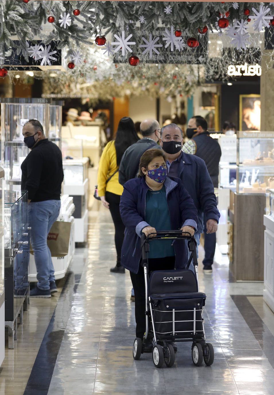 Las nuevas restricciones de la Junta de Andalucía en Córdoba capital, en imágenes