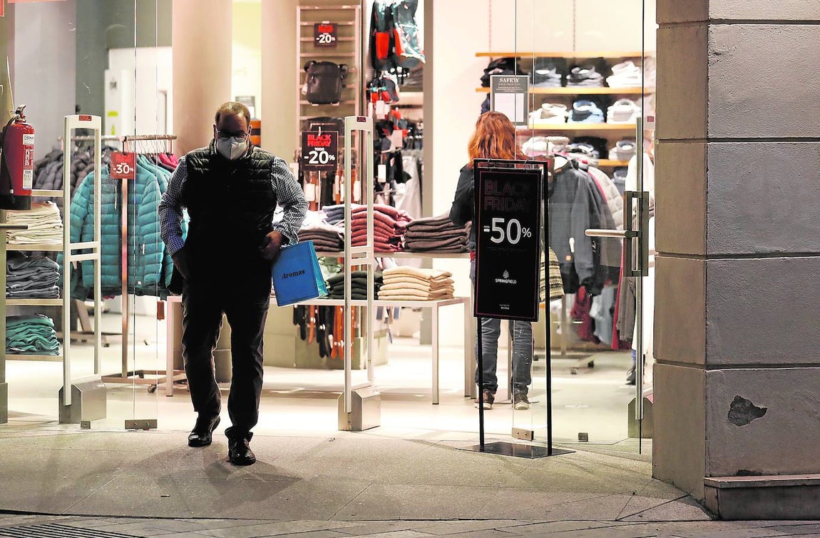 Las nuevas restricciones de la Junta de Andalucía en Córdoba capital, en imágenes