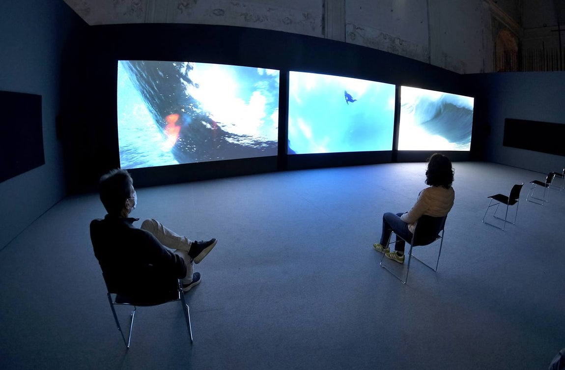 La exposición de John Akomfrah en el CAAC, en imágenes