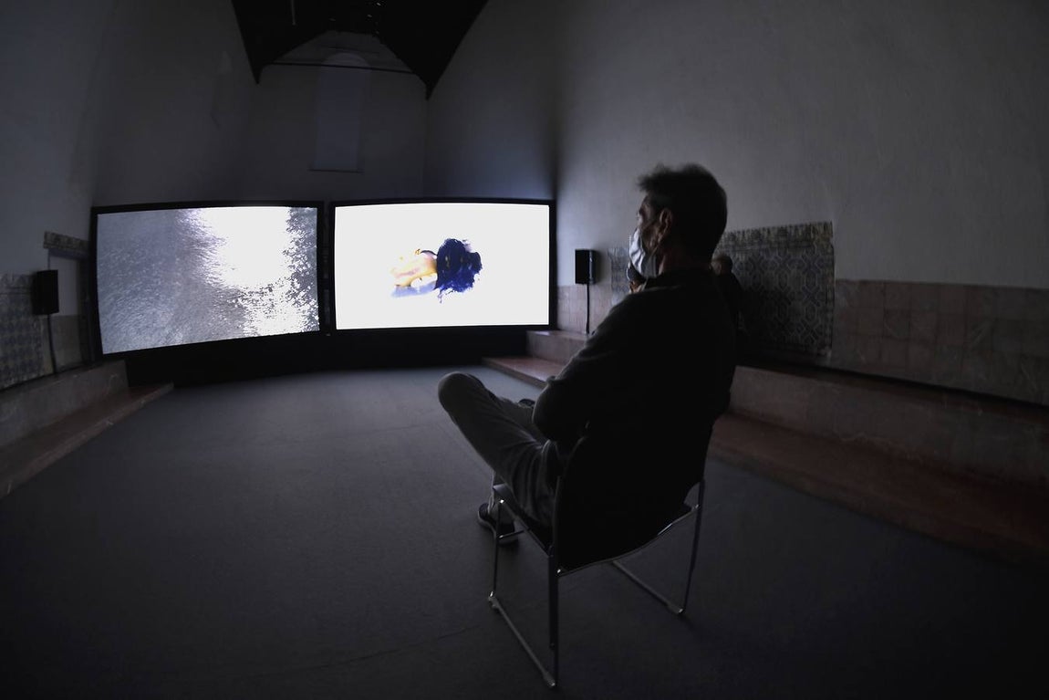 La exposición de John Akomfrah en el CAAC, en imágenes