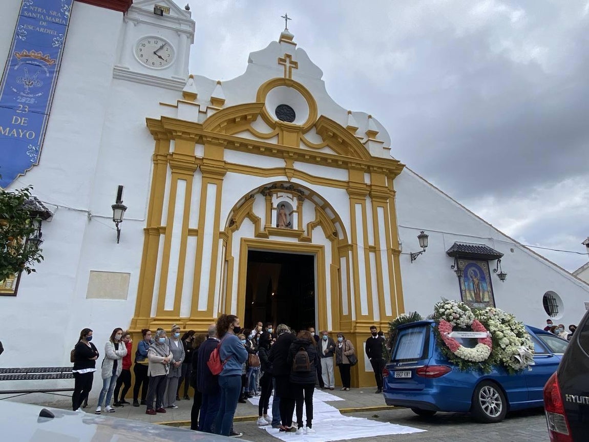 En imágenes, Castilblanco despide a Manuela, la bebé atropellada por un conductor que dio positivo en drogas