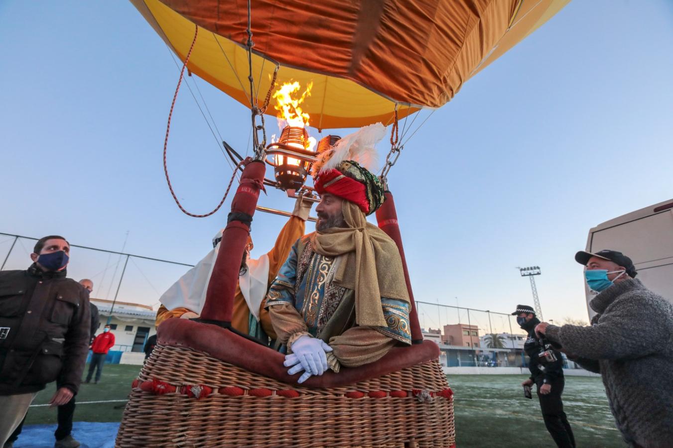El viaje en globo de los Reyes Magos por Sevilla: saldrá más tarde y más al Norte