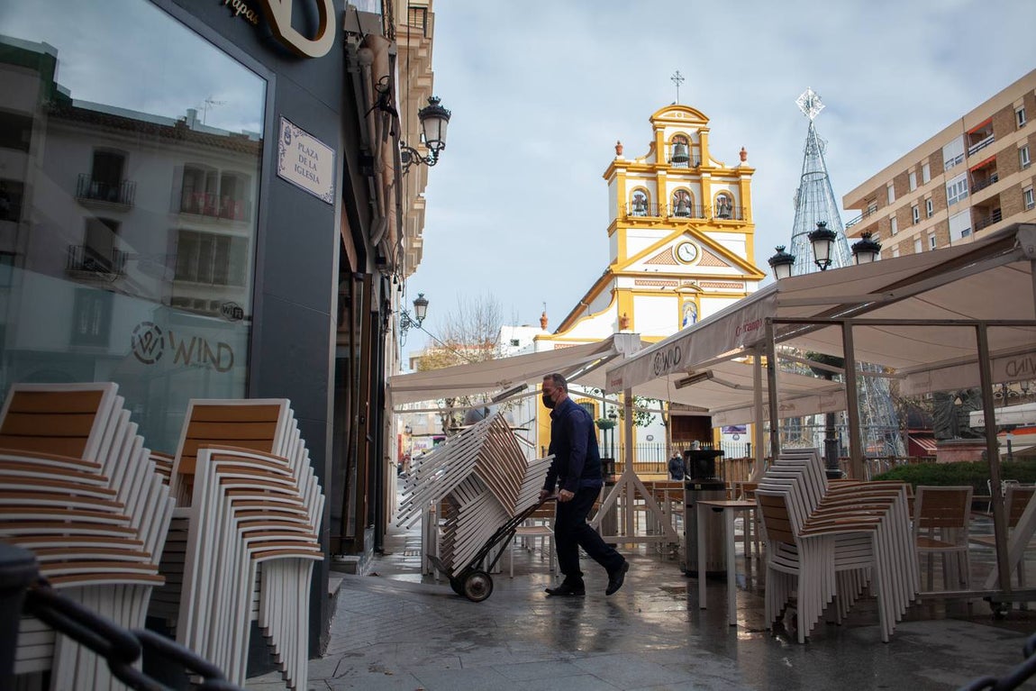 Los comercios de La línea echan el cierre durante dos semanas al menos