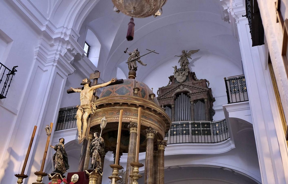 Los tesoros ocultos de la parroquia de Santa Cruz en Sevilla