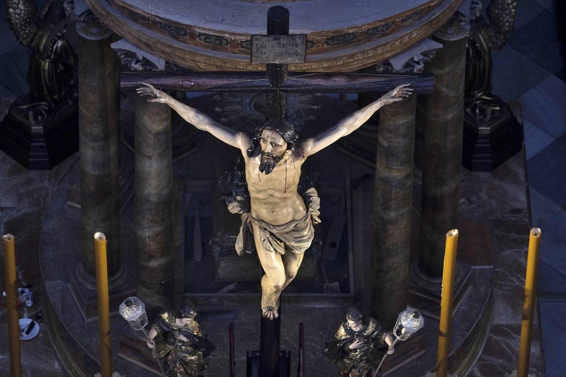 Los tesoros ocultos de la parroquia de Santa Cruz en Sevilla