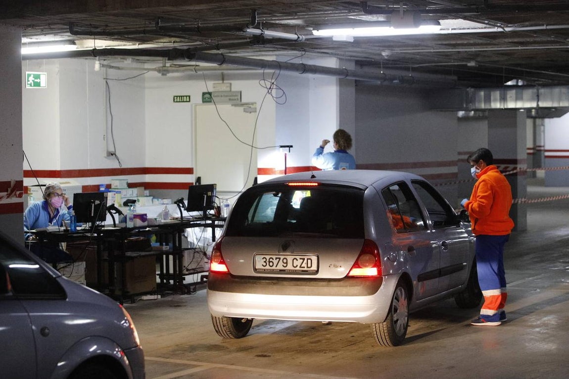 La vacunación del Covid a mayores de 80 años en Córdoba, en imágenes