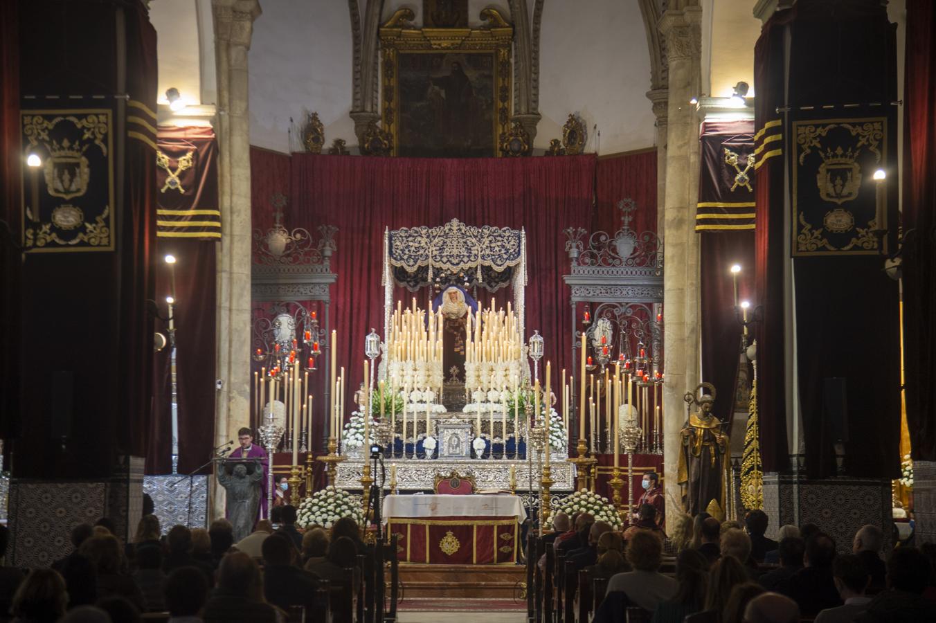 La Virgen de la Hiniesta, a la luz de las velas
