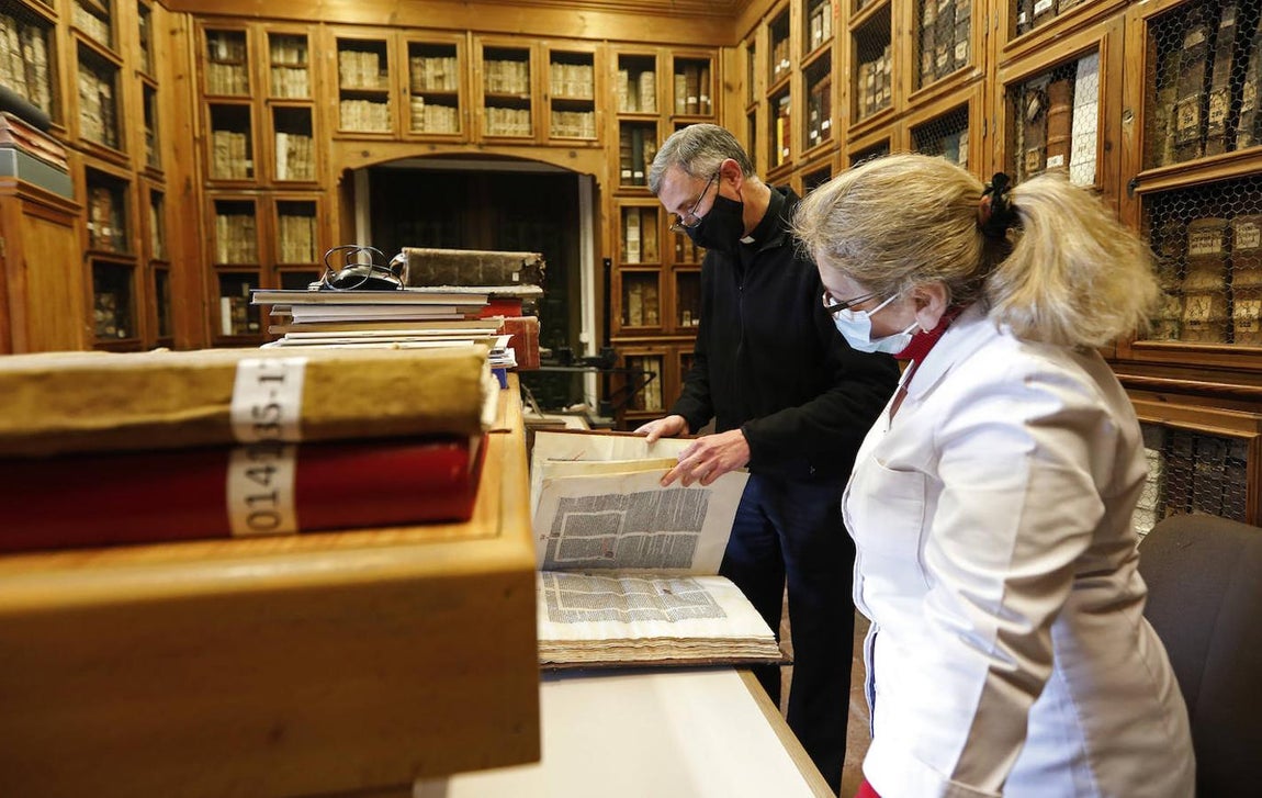 El archivo de la Mezquita-Catedral de Córdoba, en imágenes
