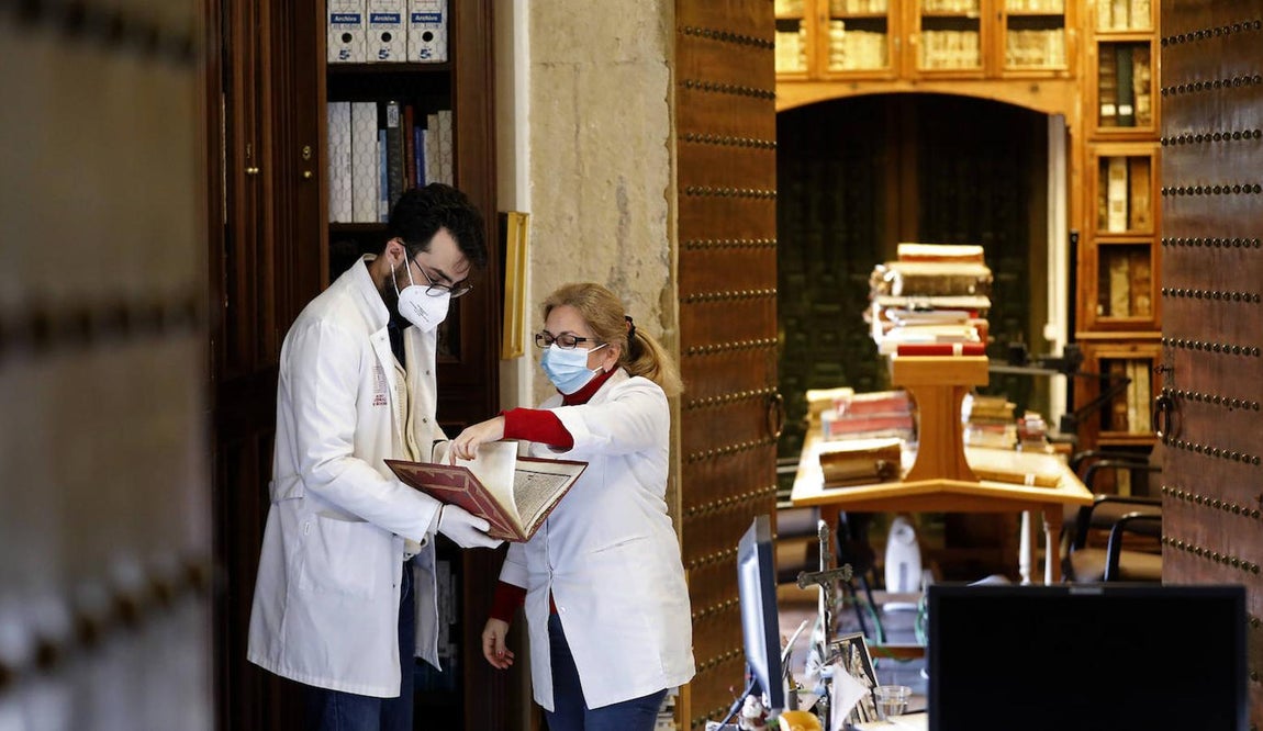 El archivo de la Mezquita-Catedral de Córdoba, en imágenes
