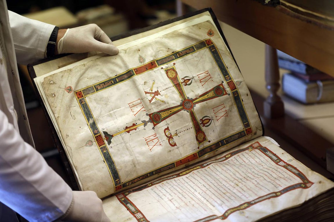 El archivo de la Mezquita-Catedral de Córdoba, en imágenes