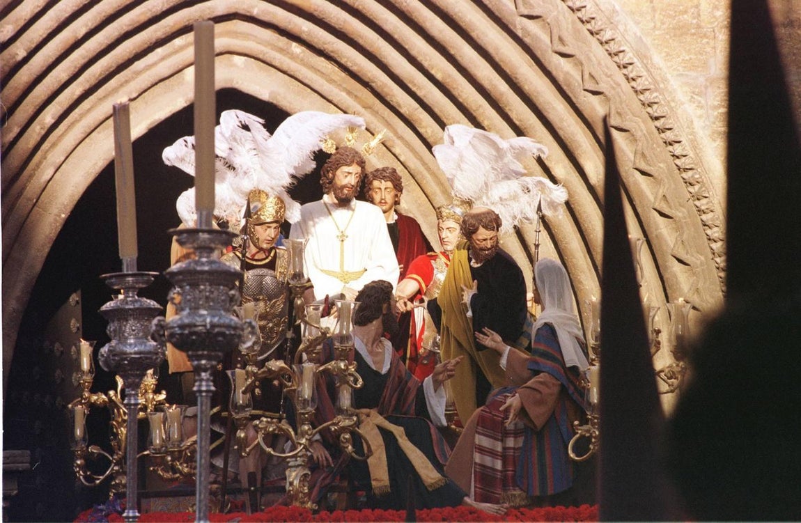 Nuestro Padre Jesús de la Paz de la Hermandad del Carmen en 1999