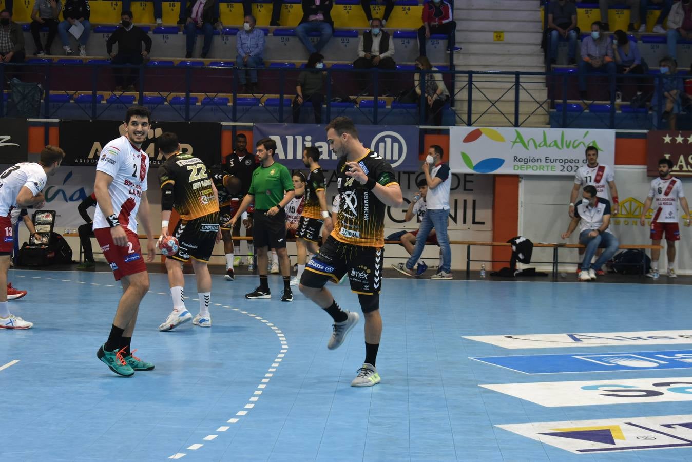 El Ángel Ximénez rompe su buena racha en casa y pierde (34-36) ante el Logroño