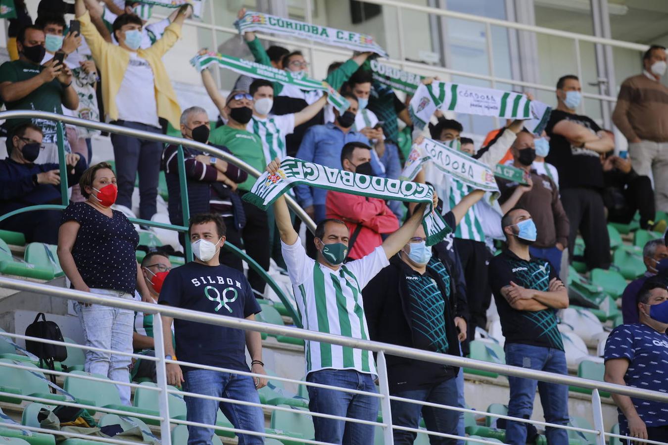 El Córdoba CF cae (1-2) ante la Balompédica Linense y se acerca al descenso de categoría
