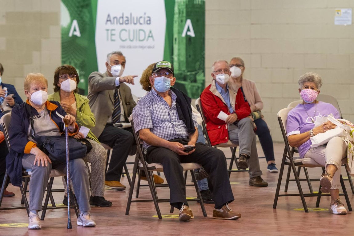 Vacunación masiva en el estadio de la Cartuja