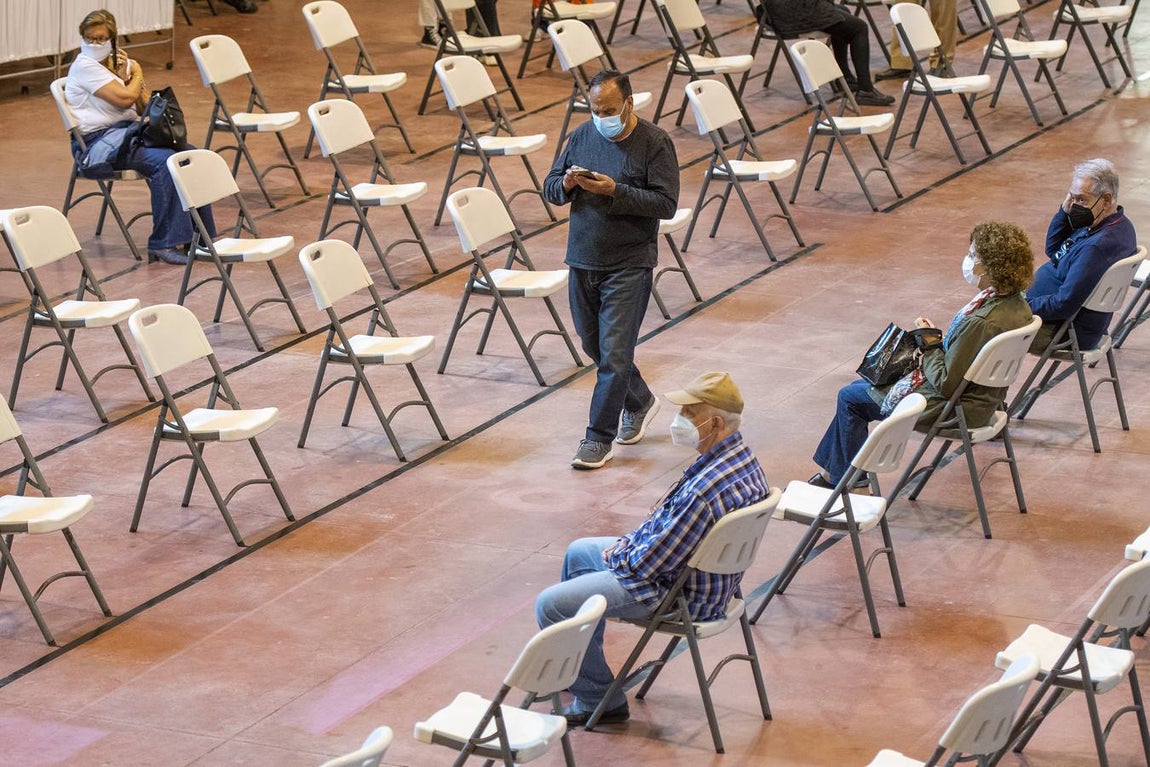 Vacunación masiva en el estadio de la Cartuja