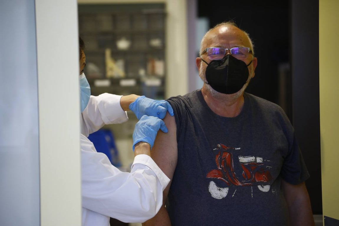 En imágenes, Córdoba suministra ya las primeras dosis de la vacuna Janssen