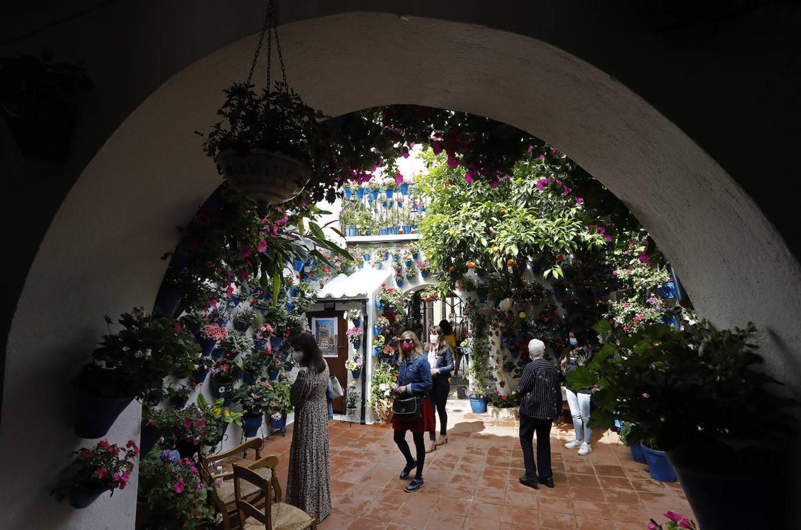 Patios de Córdoba 2021 | La ruta de Santiago y San Pedro, en imágenes