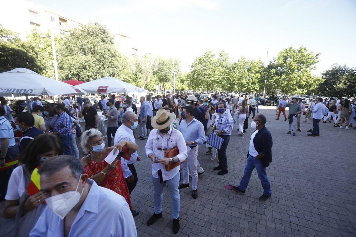 Toros en Córdoba | El ambiente de la primera corrida de la Feria de Mayo, en imágenes