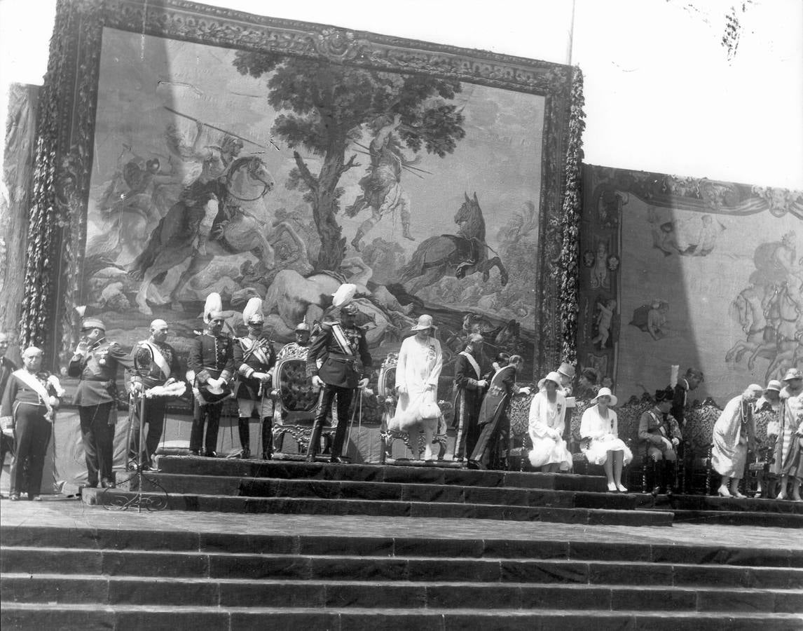 Inauguración de la Exposición Iberoamericana de 1929. Asisten los Reyes Don Alfonso XIII y Doña Victoria Eugenia de Battemberg. Año 1929