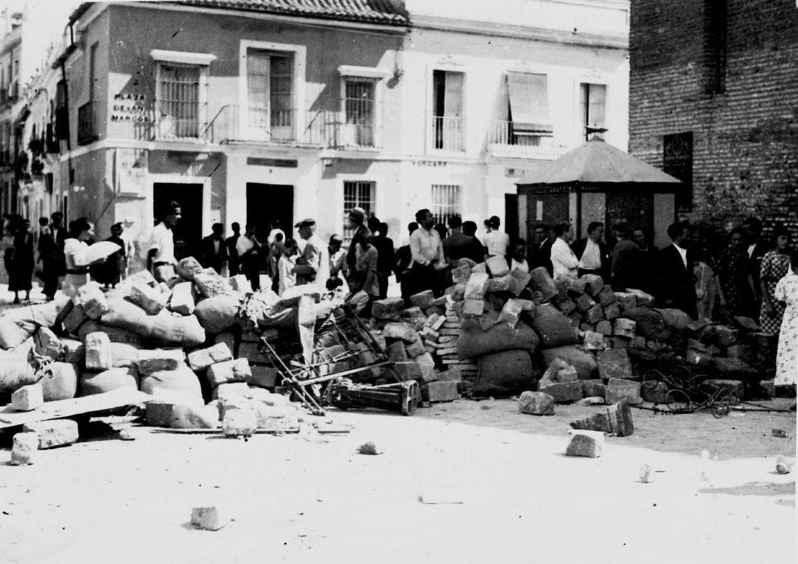 Barricadas en San Marcos en la Guerra Civil. Año 1936