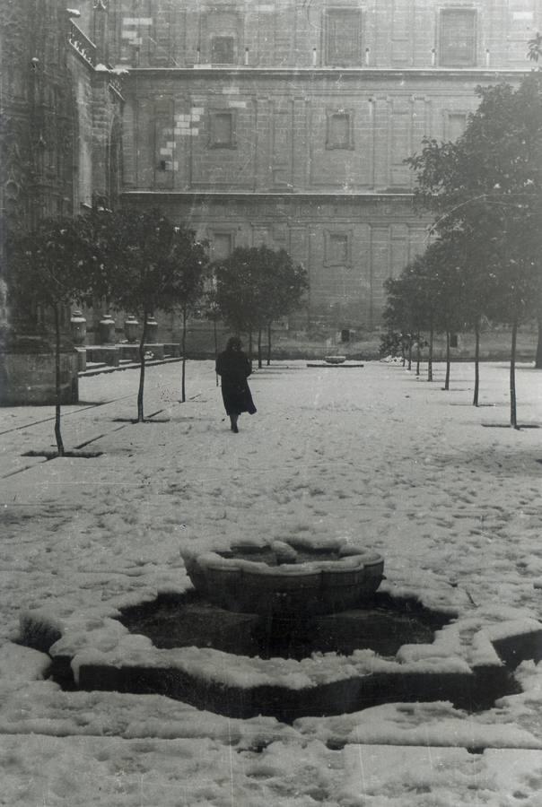 Nevada en Sevilla. Año 1954