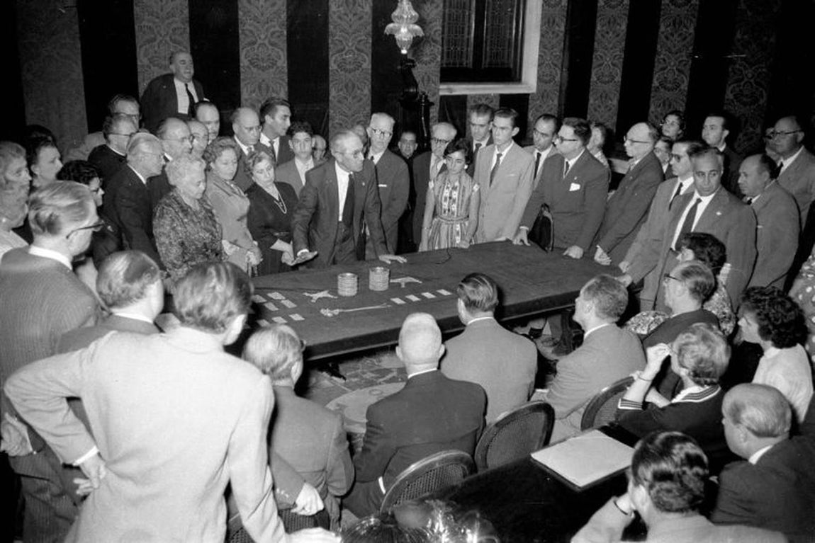 Juan de Mata Carriazo presenta el tesoro del Carambolo. Año 1958