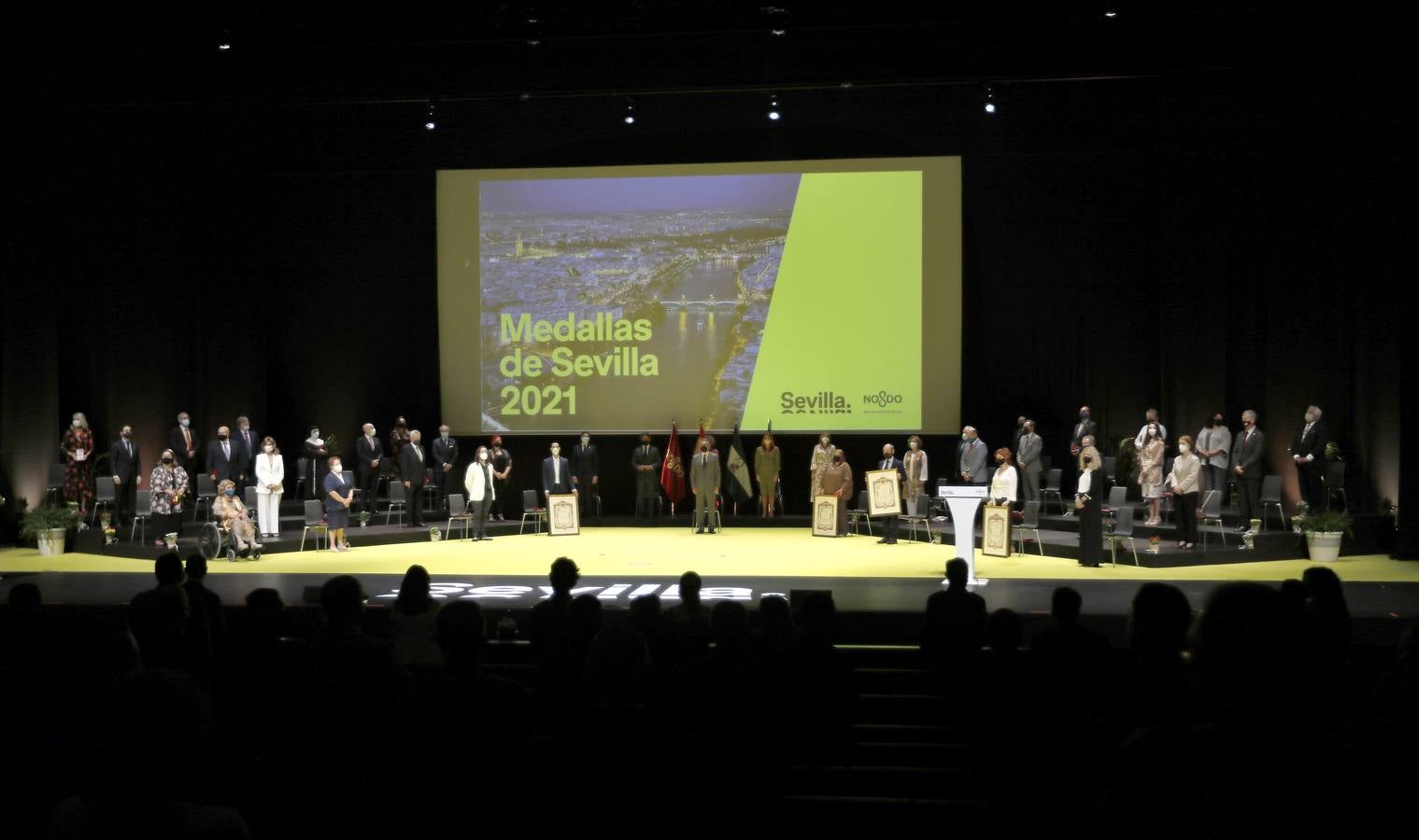En imágenes, entrega de medallas y reconocimientos de la ciudad de Sevilla (I)
