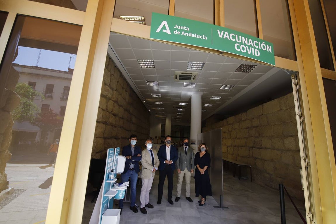 En imágenes, arranca la vacunación Covid en la sede del Ayuntamiento de Córdoba