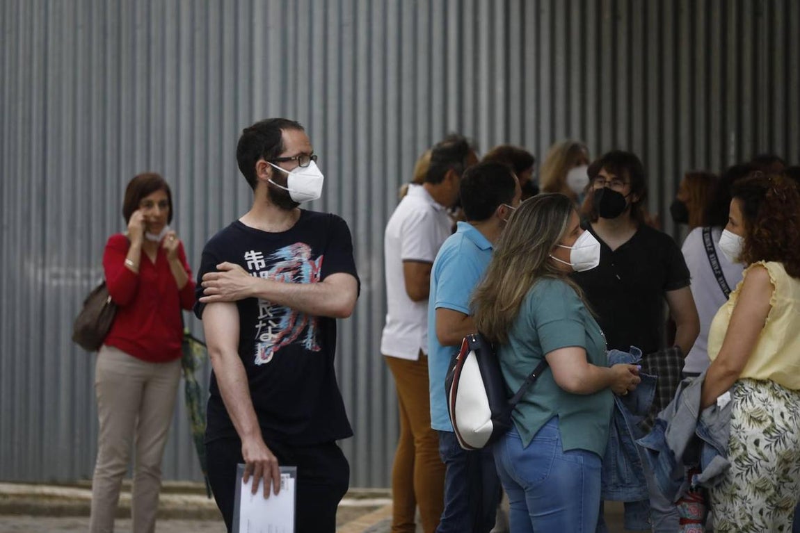 La segunda vacunación de los profesores en Córdoba, en imágenes