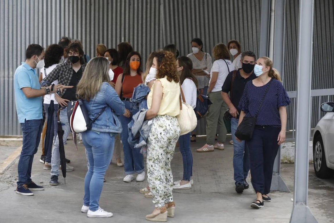 La segunda vacunación de los profesores en Córdoba, en imágenes