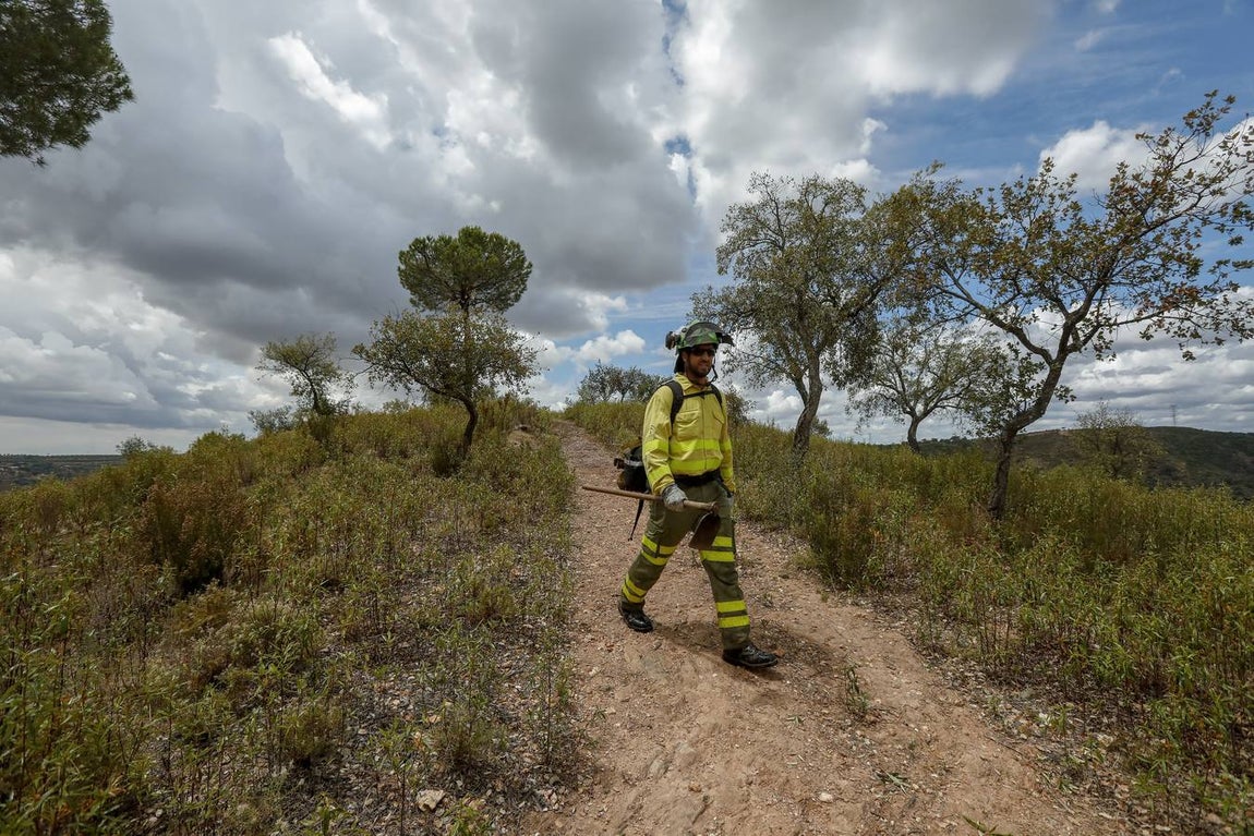 Los helicópteros Súper Puma, preparados contra el fuego