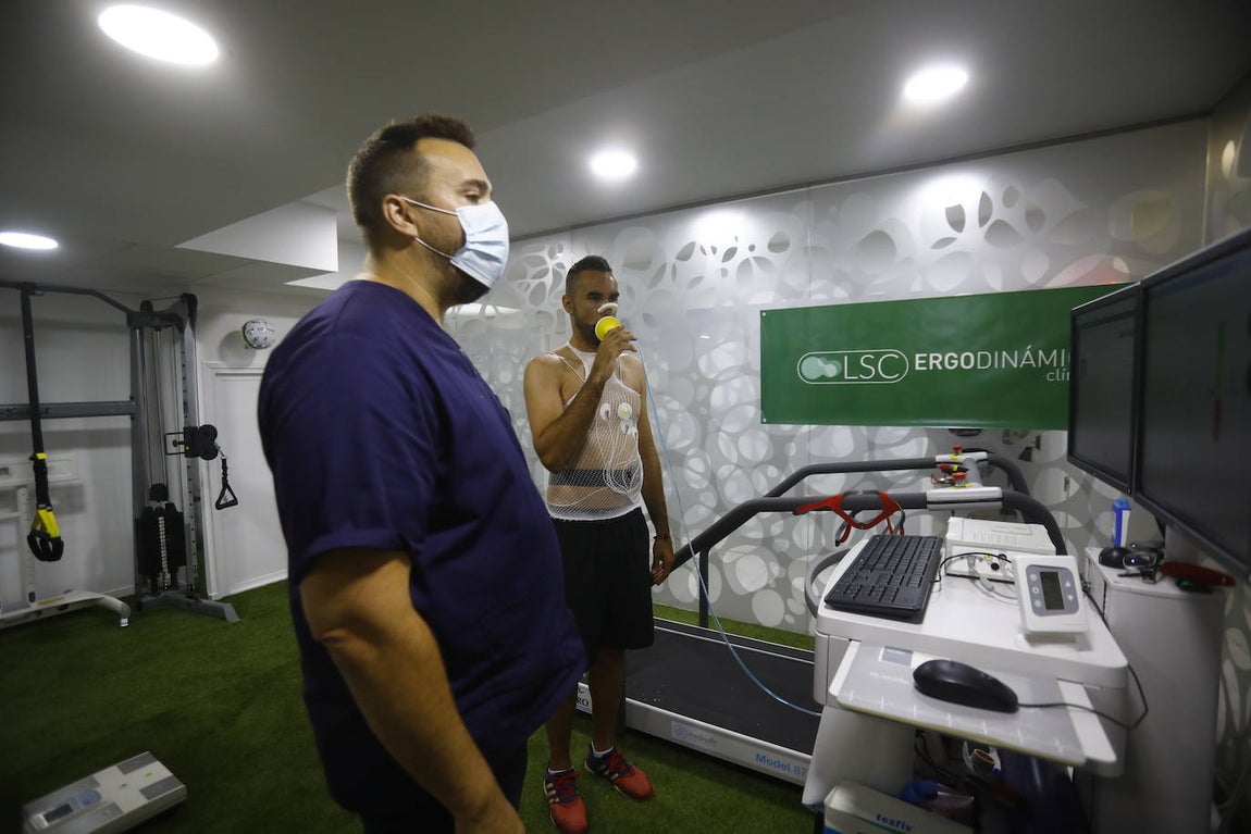 Los reconocimientos médicos de los fichajes del Córdoba CF, en imágenes